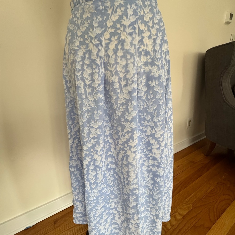 Elegant Blue Floral Skirt